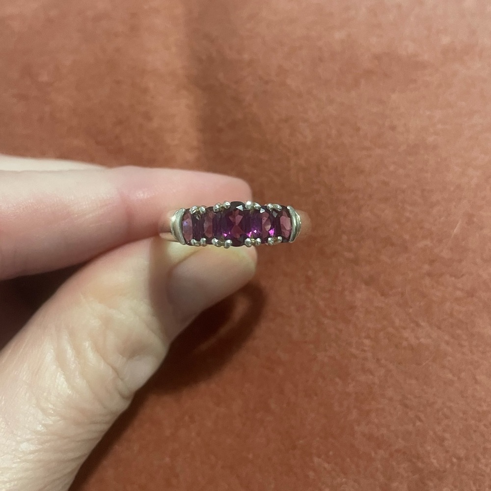 Vintage sterling silver and garnet ring